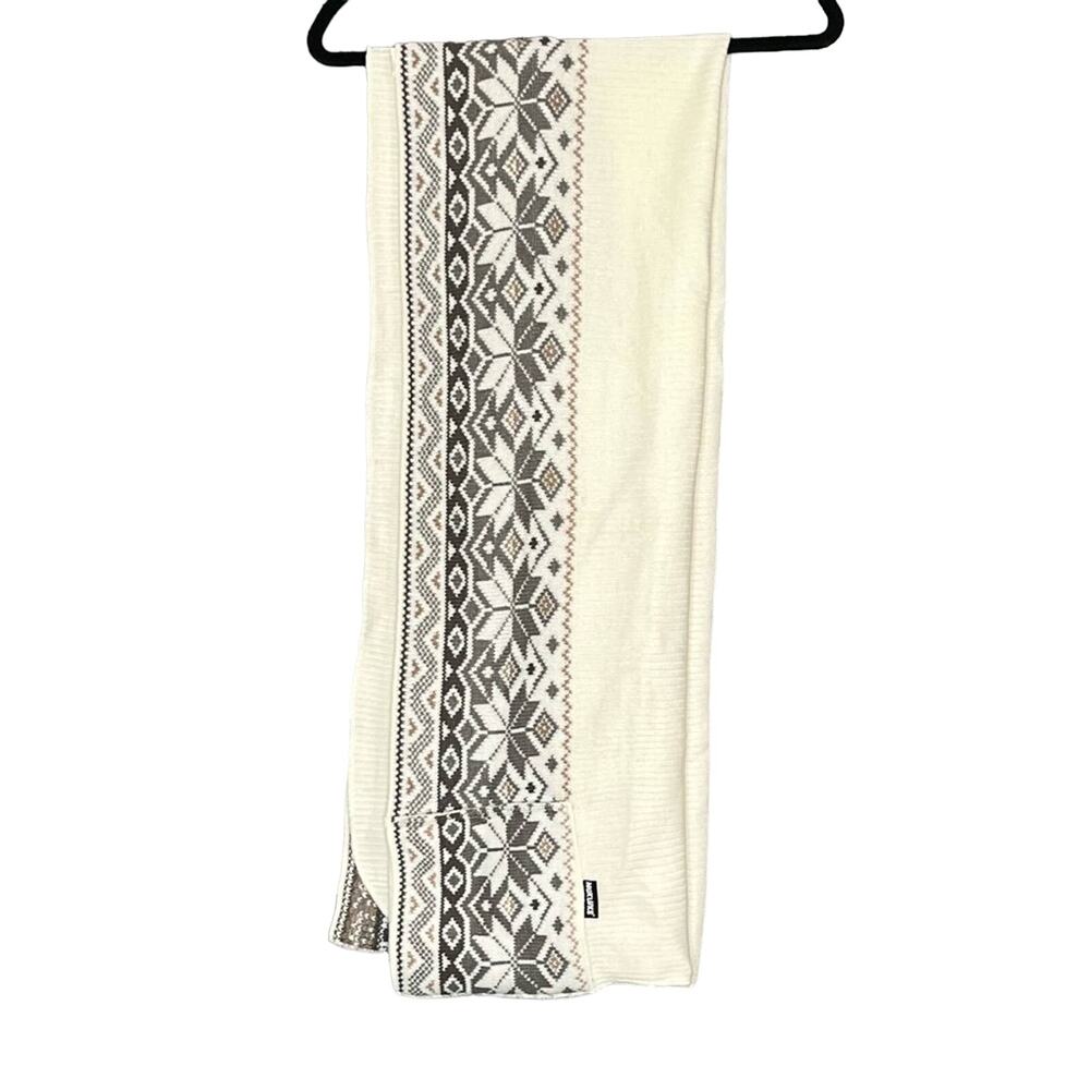 Muk Luks Knit Scarf With Pockets Approximately 22 X 60 inches